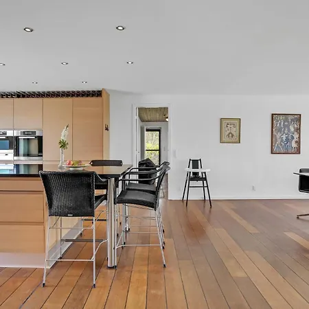 Beach Front In With Kitchen 度假居 腓特烈港